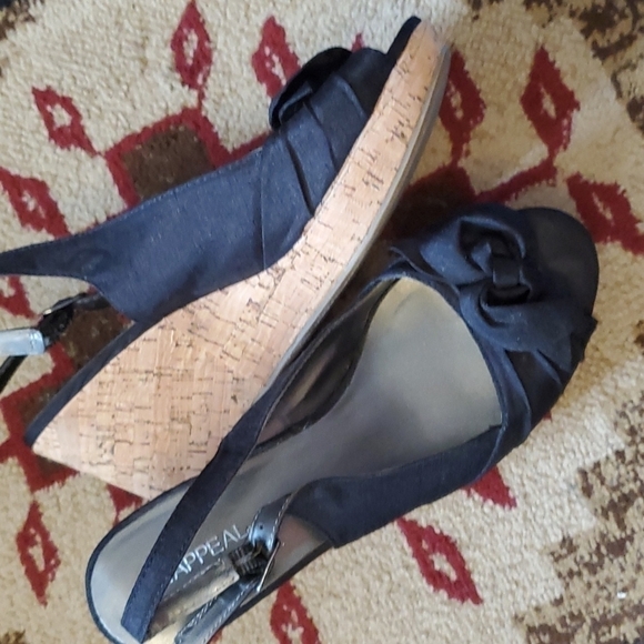 𝅺x Appeal wedges womens size 8.5 - Picture 1 of 4